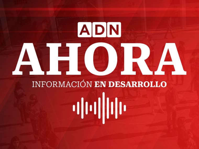 Incendio afecta a galpones de Mall Zofri en Iquique: decena de bomberos trabajan en el lugar.