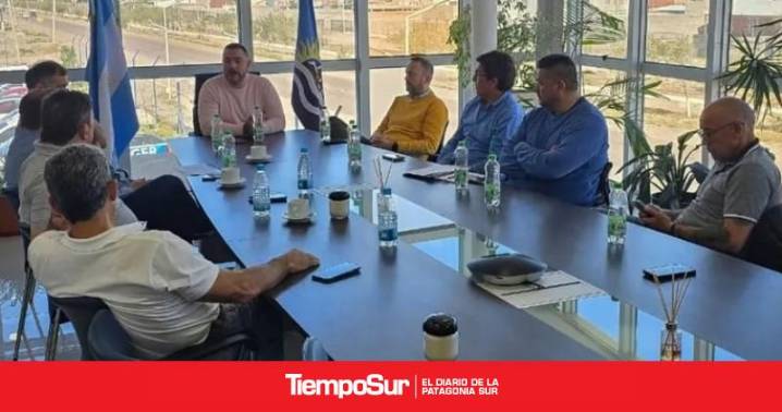 Sindicatos Gremio petrolero se reúne con nuevas operadoras