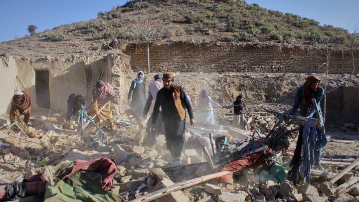 Afghanistan blames Pakistan for deadly air strikes in its eastern provinces