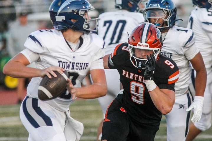 Daryus Dixon, Manheim Township trounce Hempfield in District 3