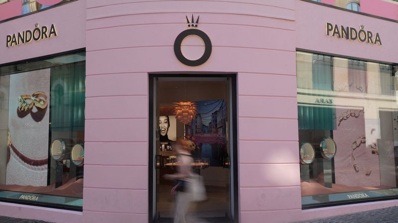 World's biggest jeweller Pandora braces for fierce Black Friday competition