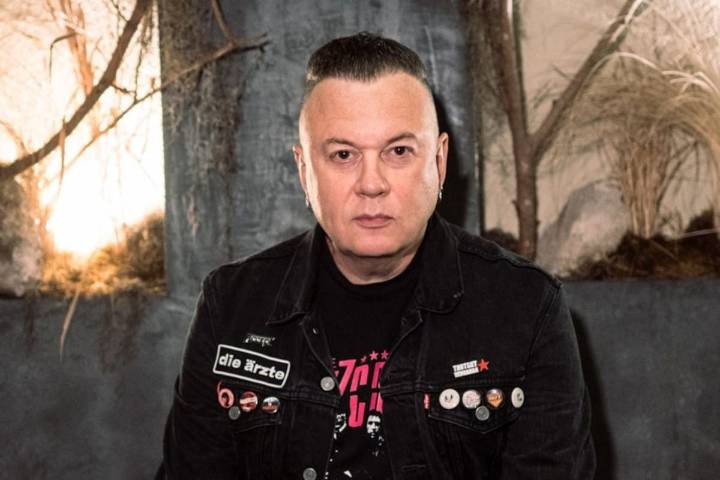 "Este es el país para nosotros". Es una leyenda del punk ruso, se exilió en la Argentina por oponerse a Putin y ama el rock nacional