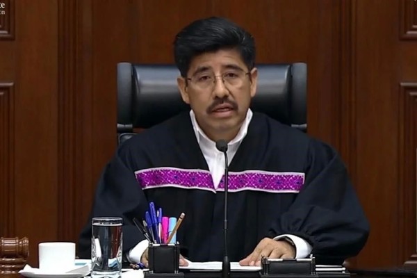 Llama la Corte a conducirse dentro de la ley