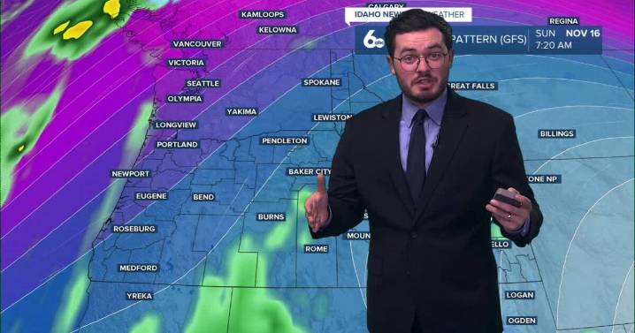 Warm weekend continues, but showers and cooldown arrive soon