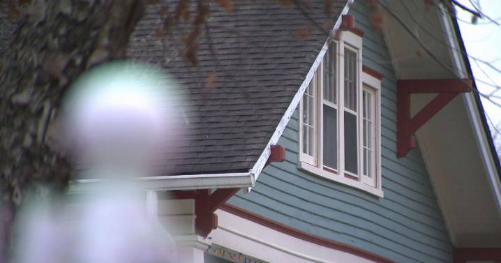 How to protect your home from thieves while you're away celebrating Thanksgiving