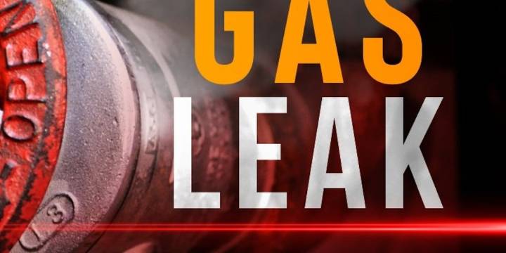 Eastbound Highway 6 near Waverly closed due to gas leak