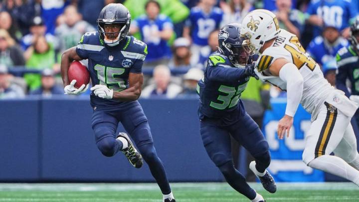 Seahawks standout rookie WR Tory Horton placed on IR