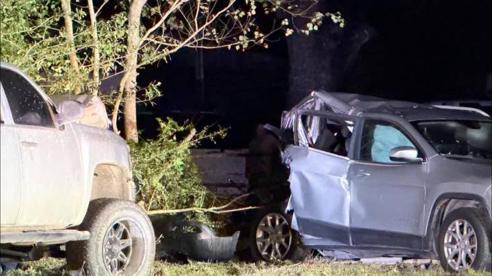 Silsbee police respond to crash on Highway 327 West