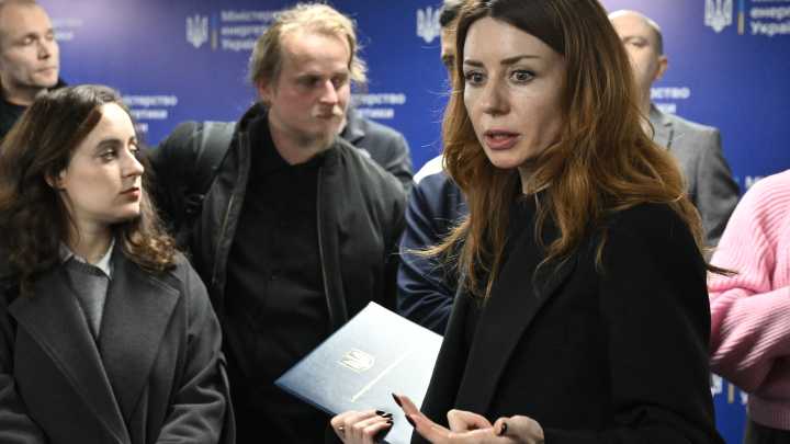 Corruption probe close to Zelensky stokes E.U. unease over Ukraine aid