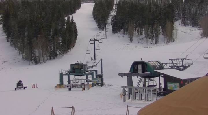 Lee Canyon gets foot of snow, more expected ahead of opening