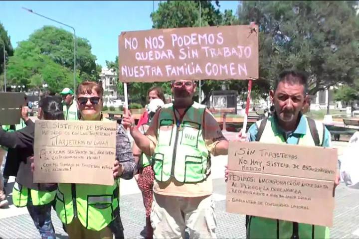 Tarjeteros serán incorporados al sistema estacionamiento medido en Paraná