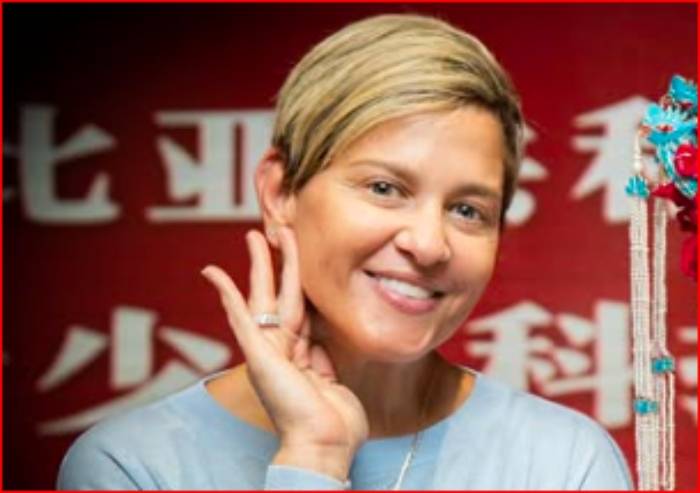 Verónica Alcocer y sus nuevos mejores amigos en Estocolmo, «Veo a la extrema derecha envidiosa»