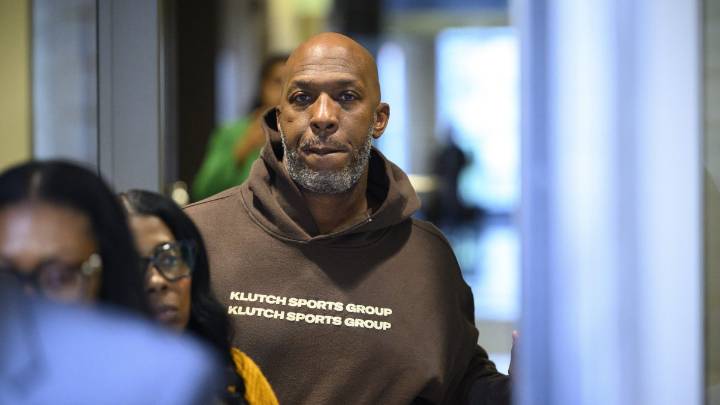 NBA staff members meet congressional staffers to discuss gambling scandals: AP sources