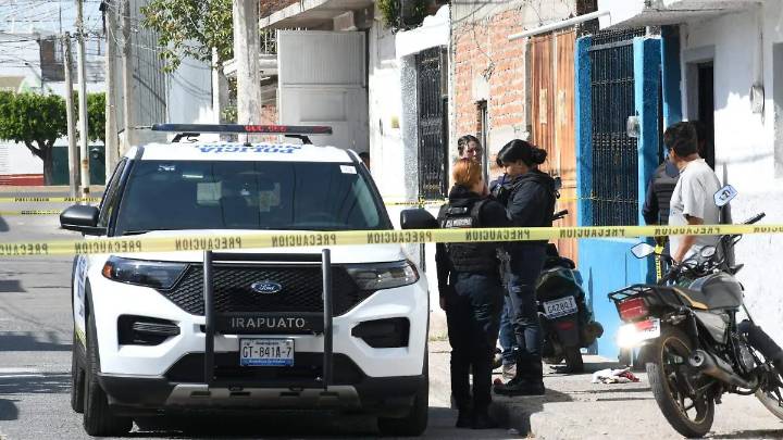 Asesinan a balazos a dos hombres y una mujer en la colonia San Juan de Retana
