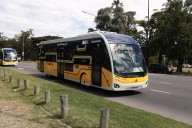 Prueba piloto Cómo es el Trambús y cuál será el recorrido del nuevo medio de transporte eléctrico que se suma en la Ciudad