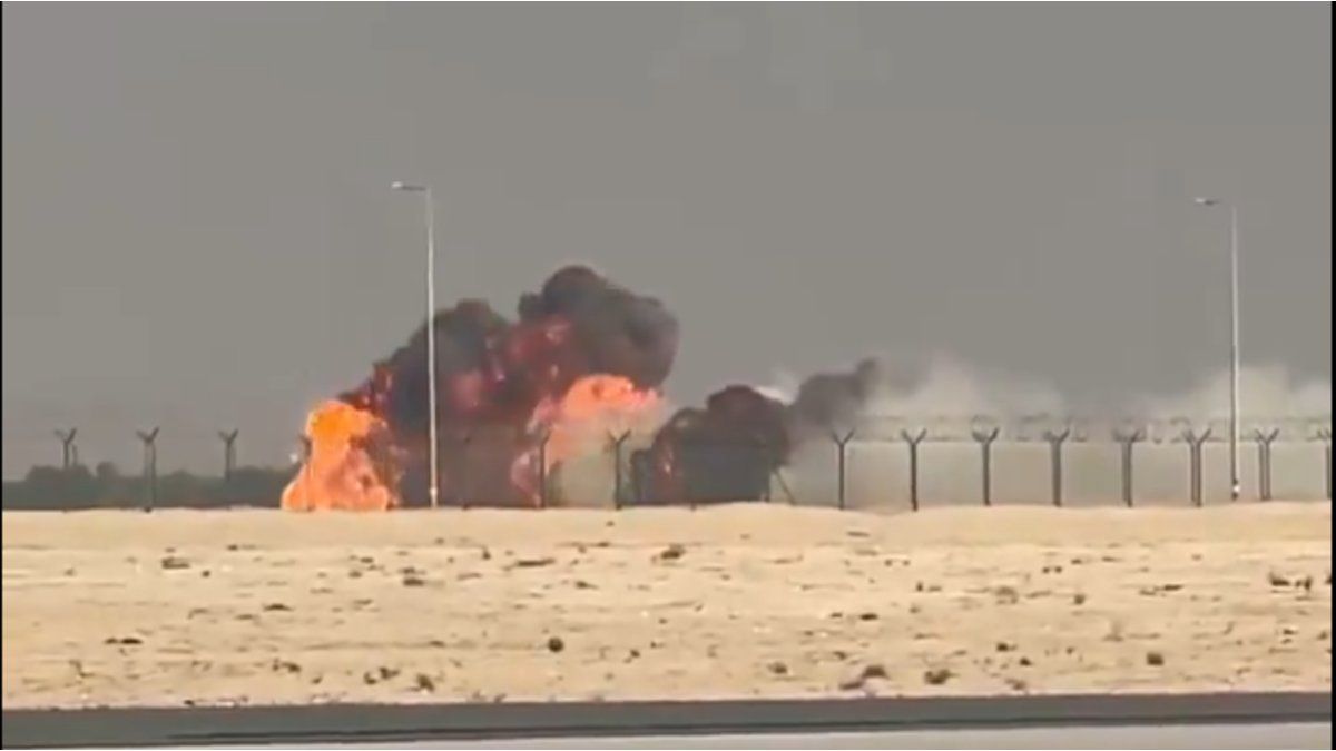 Tragedia en Dubai: un avión de combate se estrelló y causó la muerte de su piloto