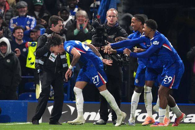 Chelsea climb Premier League table as second-half blitz sees off Wolves