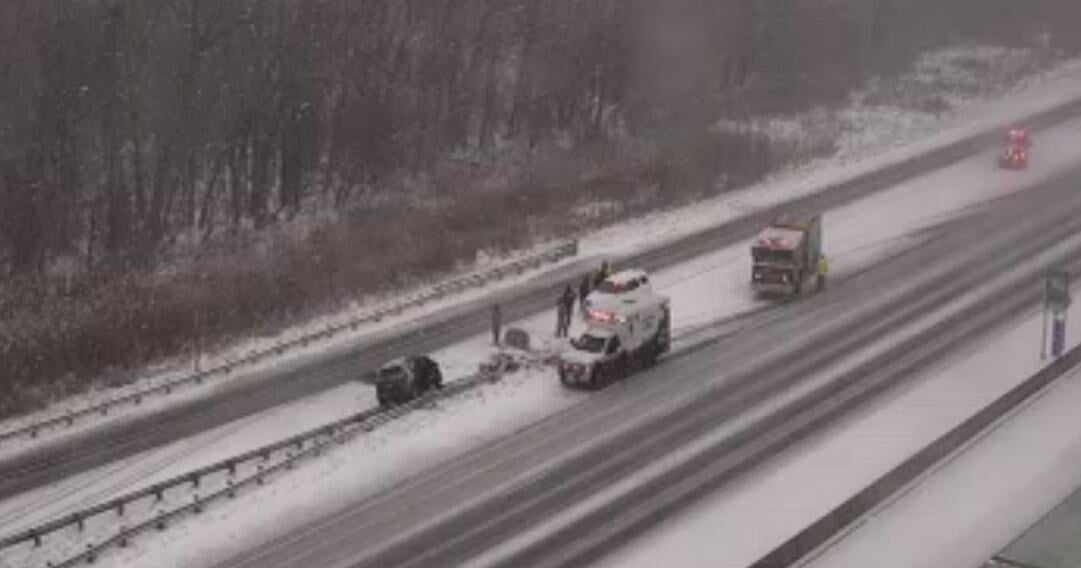 Multiple crashes, slide-offs reported on Region highways as snow pummels Midwest