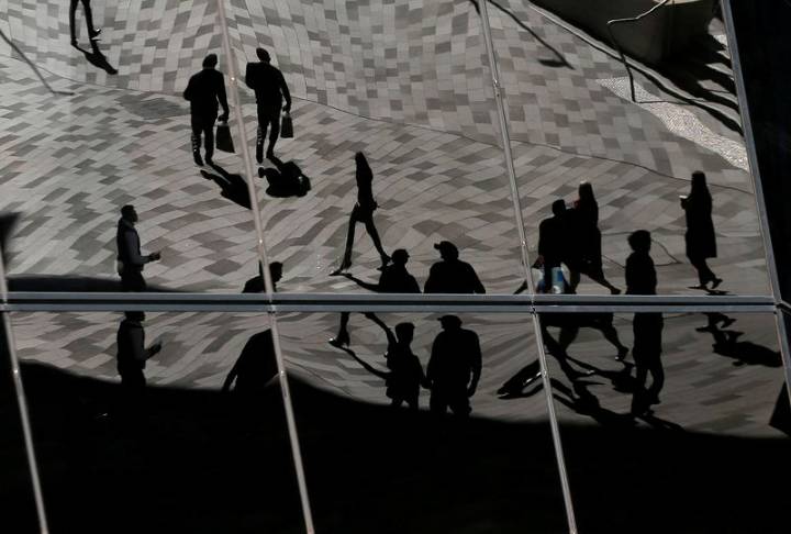 Australia employment rises 42,200 in October, jobless rate falls to 4.3%