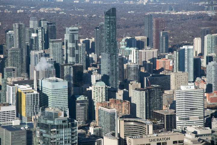 H&R REIT concludes review without finding buyer, pledges $2.6