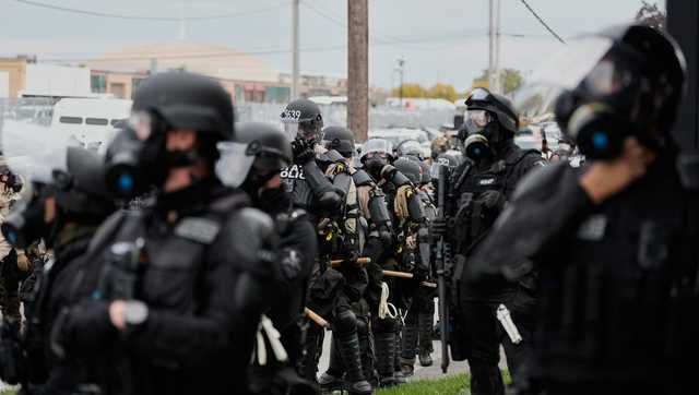 Judge orders improvements at a Chicago-area immigration facility after claims of inhumane conditions