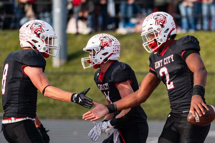 Kent City football runs wild on Montrose to claim first