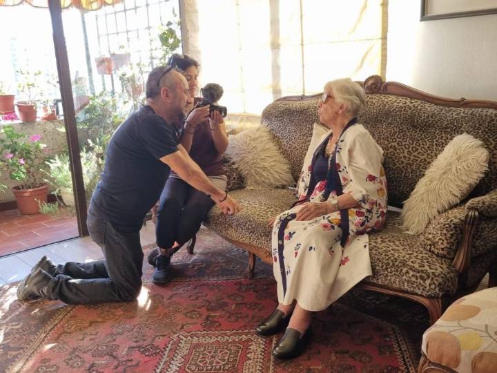 Delfina Guzmán recibe emotivo homenaje y Medalla al Mérito Cultural en el Centro Cultural La Moneda