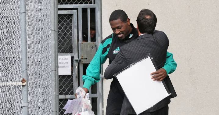Antonio Brown released from jail to await attempted murder trial