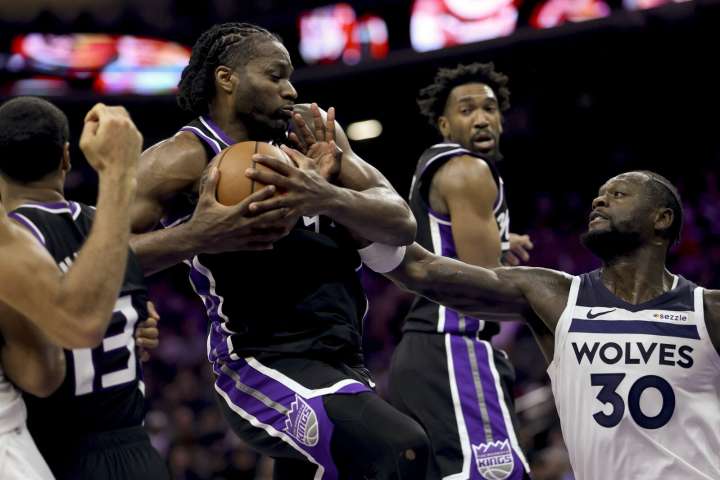 Frederick: In season of volatility, Timberwolves can’t abandon what works