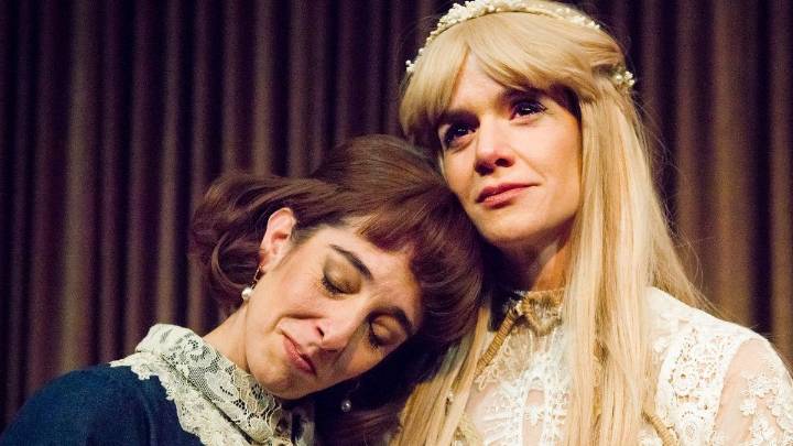 Violeta Urtizberea y Lucía Adúriz llegan a Rosario con la obra "Quiero decir te amo"