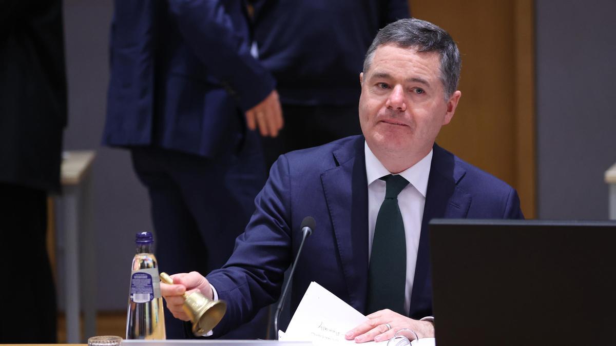 Dimite Pascal Donohoe, presidente del Eurogrupo