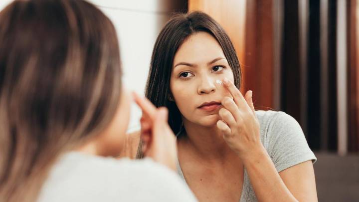 Esta crema de cosmética coreana tiene efecto corrector inmediato con acabado natural, y es perfecta para pieles sensibles sin descanso y agotadas