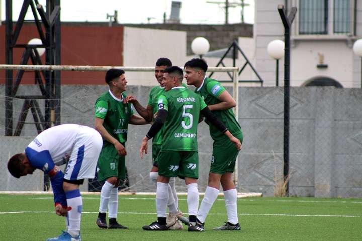 Hoy desde las 19:00 completan Camioneros y Mercantil