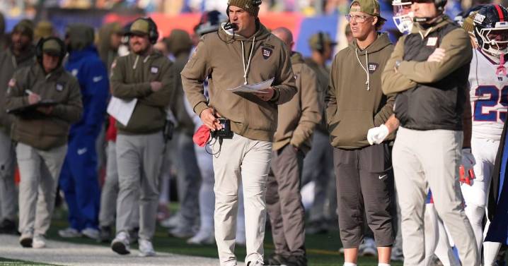 Giants are not making any staff changes this week, interim coach Mike Kafka says