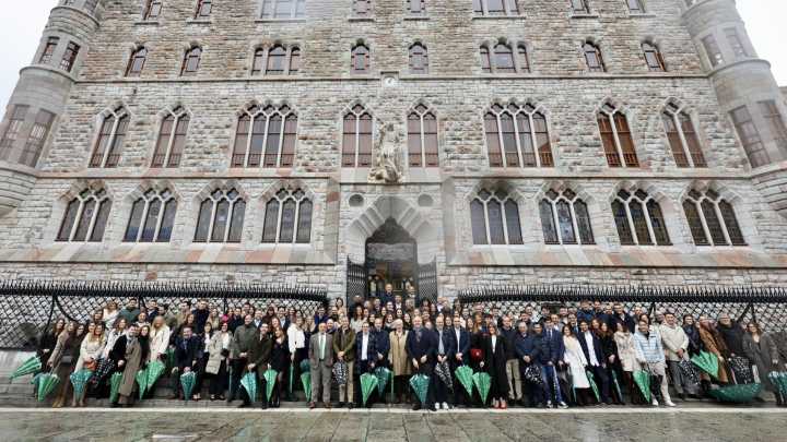 Caja Rural Zamora celebra con sus empleados de León tres décadas de “éxito, cariño y cercanía” en la provincia