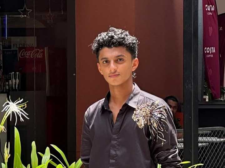 Kerala teen dies after falling from a building