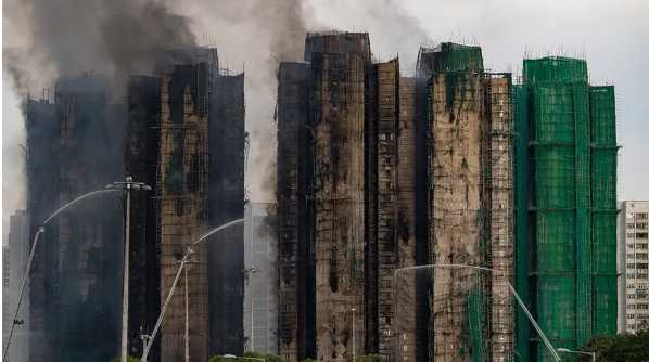 Aumentan a 65 los muertos y 279 desaparecidos tras incendio en Hong Kong