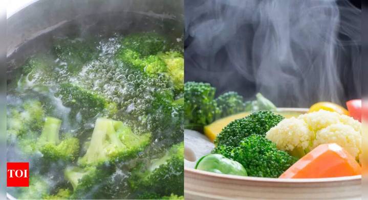 Boiling or steaming vegetables: Which cooking method retains more nutrients