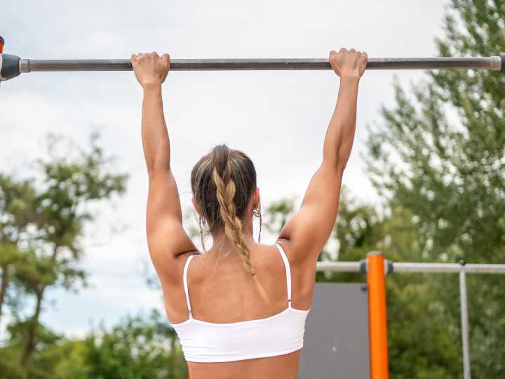 Grip strength is linked to longevity. Here are 2 easy exercises to boost yours.