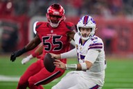 Kiss the division goodbye: Bills offense gets bullied by Texans in primetime
