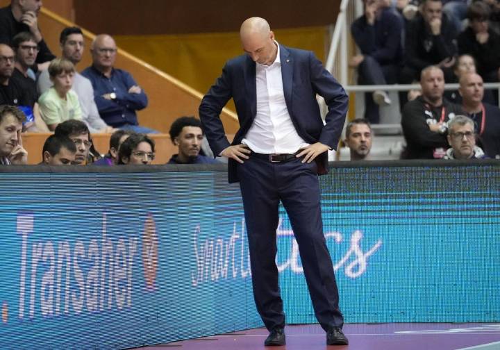 Joan Peñarroya, destituido como entrenador del Barça