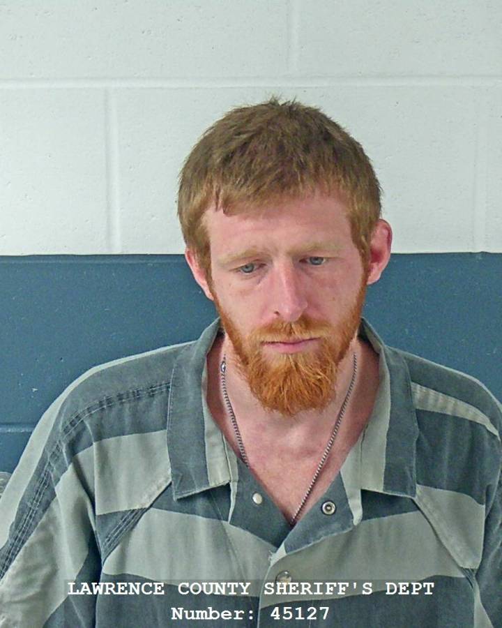 911 hang-up call leads to arrest of wanted man and discovery of 12 grams of methamphetamine