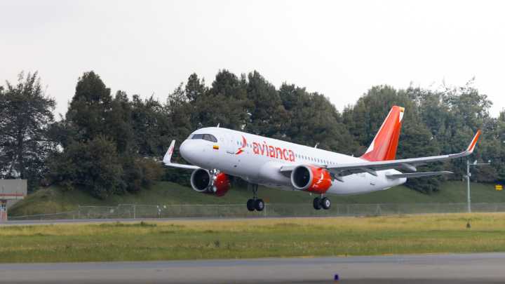 El 87 % de los aviones A320 afectados en Colombia por la alerta de Airbus ya completaron su actualización de software