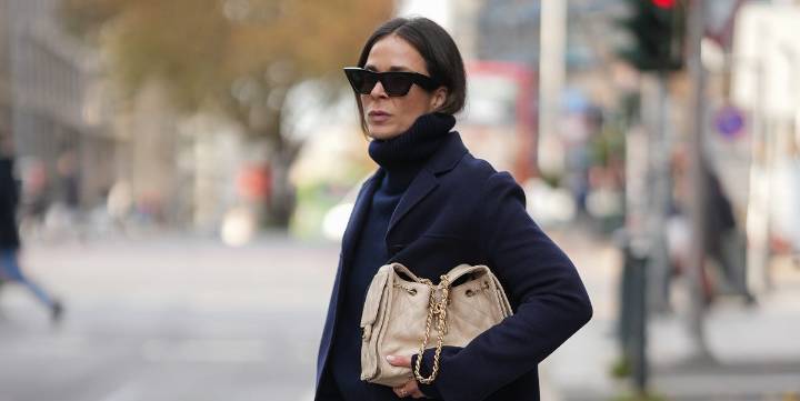 Los 5 jerséis en tonos neutros más elegantes de Mango, ideales para mujeres clásicas y con estilo