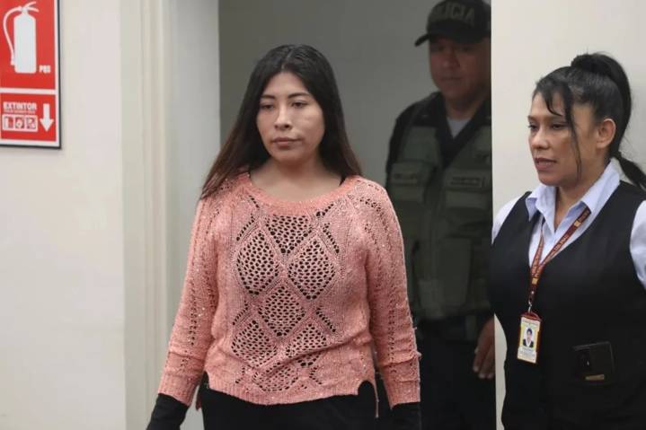 Juez supremo ordena captura contra la exprimera ministra de Perú, Betssy Chávez