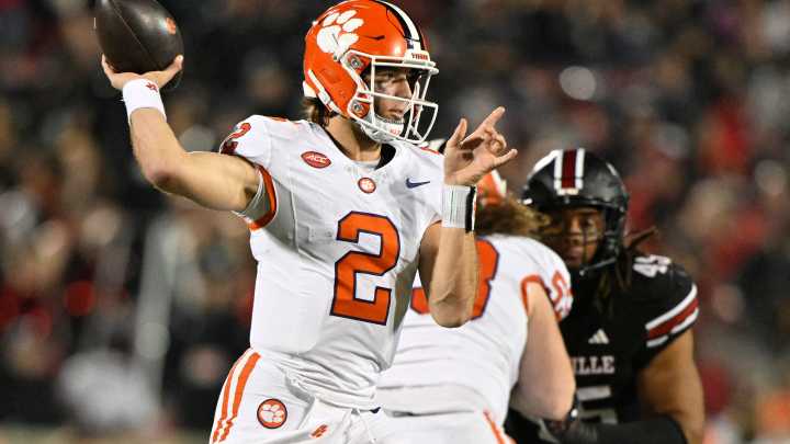 See Cade Klubnik turn fumble into TD run for Clemson vs South Carolina