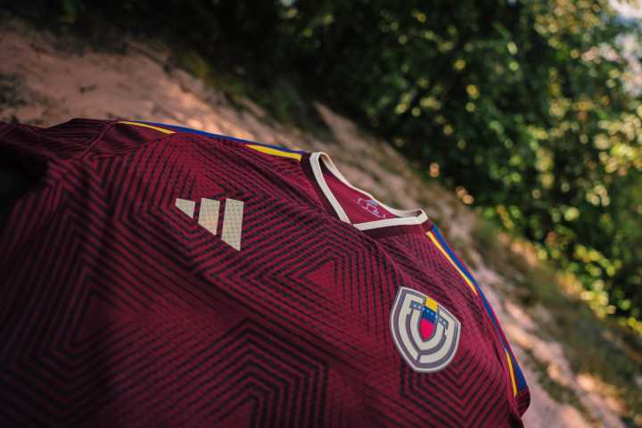 La FVF presentó la nueva camiseta Adidas de la selección Vinotinto