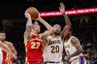 Deadspin | NBA roundup: Short-handed Hawks halt Lakers' 5-game win streak