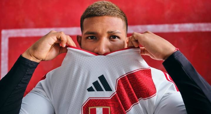 Selección peruana |Mateo Kossmann: “Es mucho más arriesgada, pero sin perder el toque cultural”: La explicación del polémico diseño de la nueva camiseta de la Bicolor