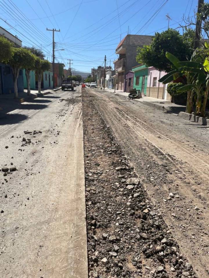 ⁠Interviene Interapas en drenaje colapsado de la calle Demócrito, en la colonia Las Pilitas
